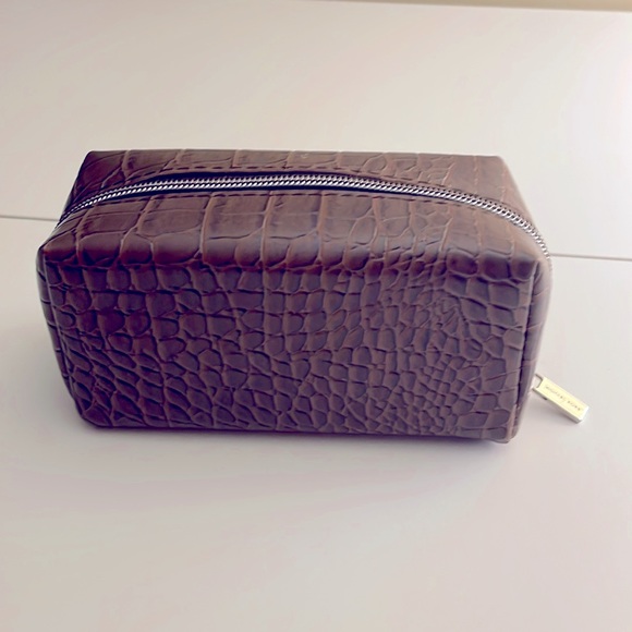 Michael Kors Zippered Sunglasses Case - Picture 1 of 4